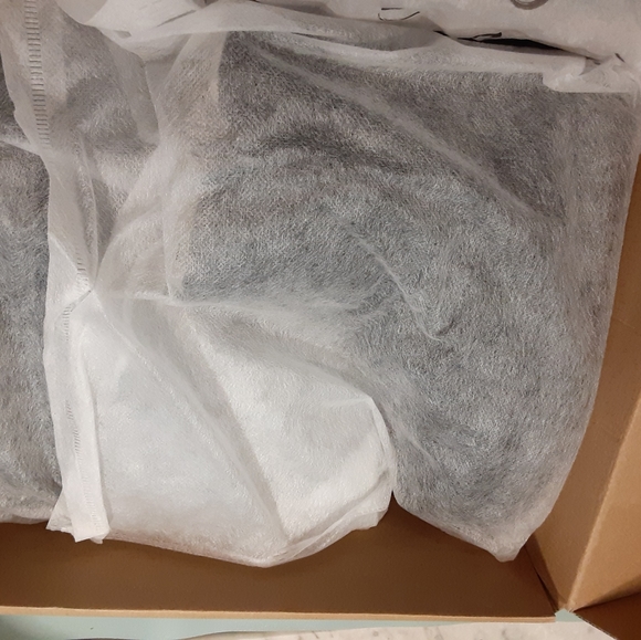 NEW size 6 Journee Women's winter boots - Picture 3 of 8